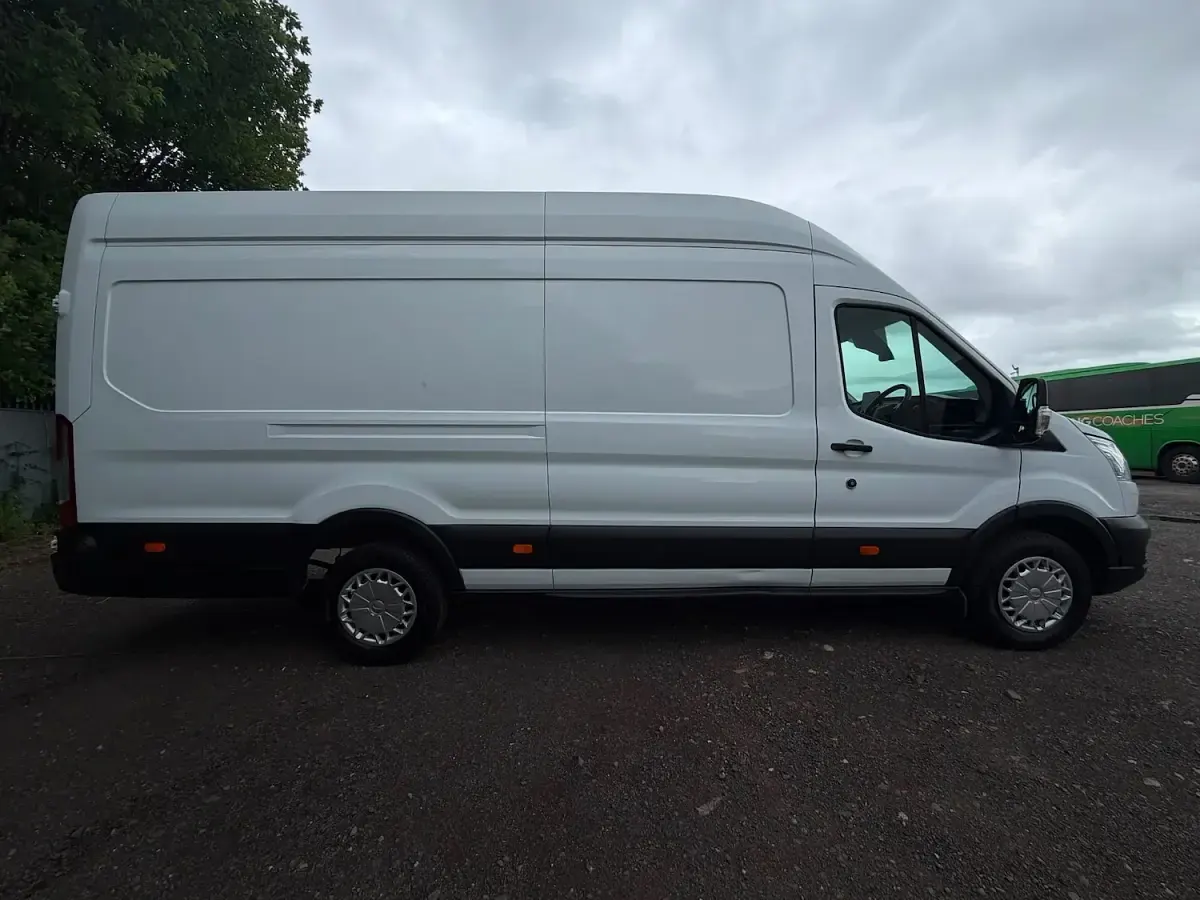 Used Ford Transit Trend 170 HP (125 kW) 2021 White