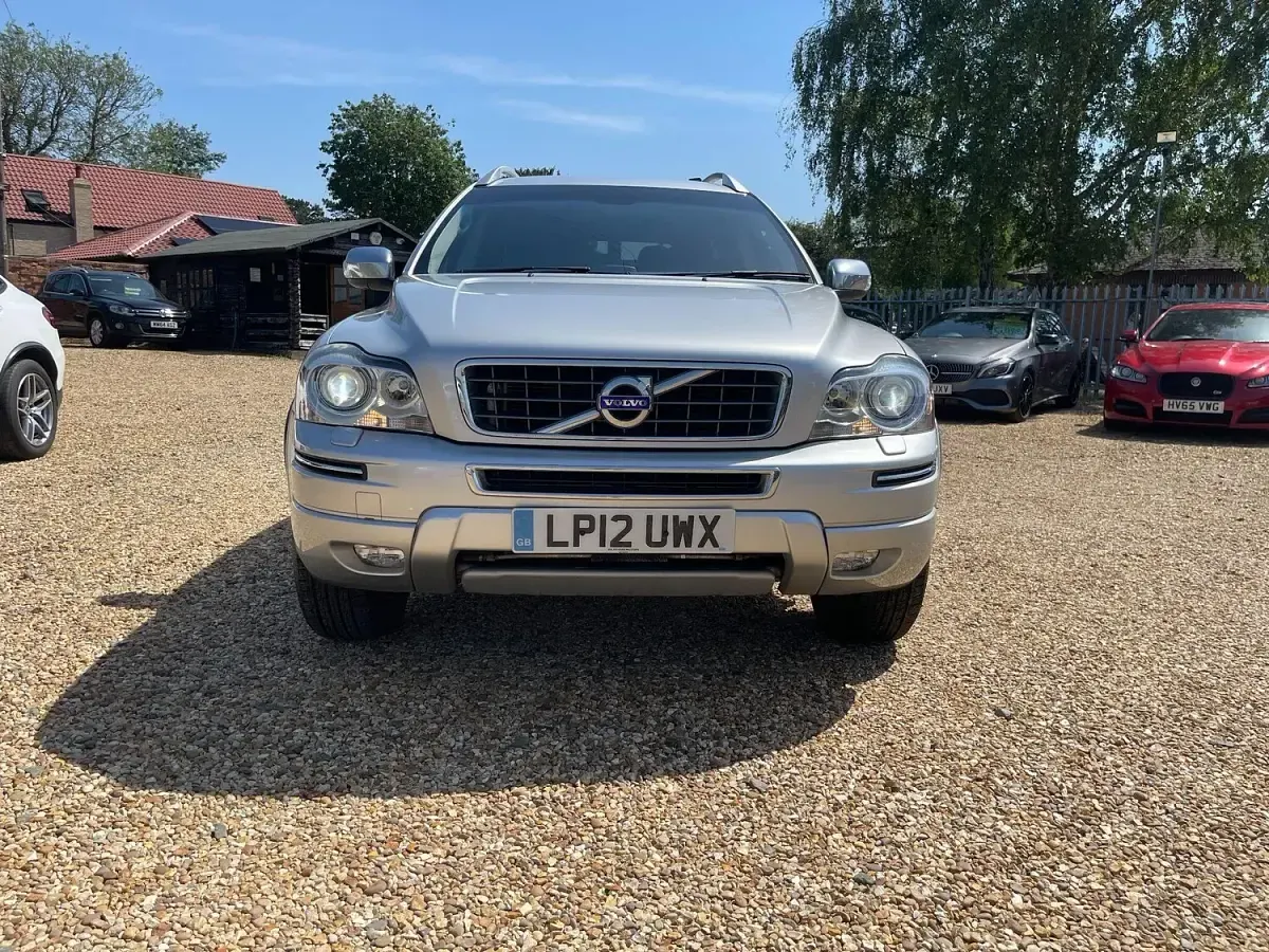 Used Volvo XC90 SE 200 HP (147 kW) 2012 Silver SUV