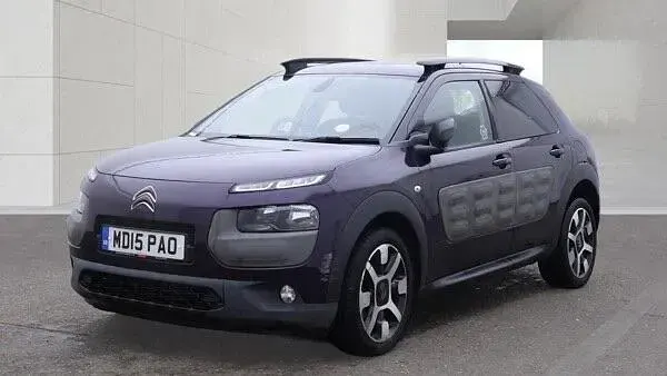 Used Citroën C4 Cactus Flair 90 HP (66 kW) 2015 Mauve/purple Hatchback