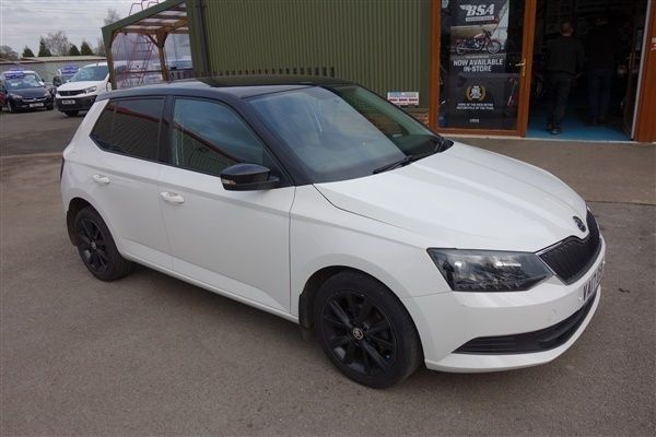 White Used 2017 Skoda Fabia Colour Edition Hatchback | £5,995 (Fair price) - Image 1/1