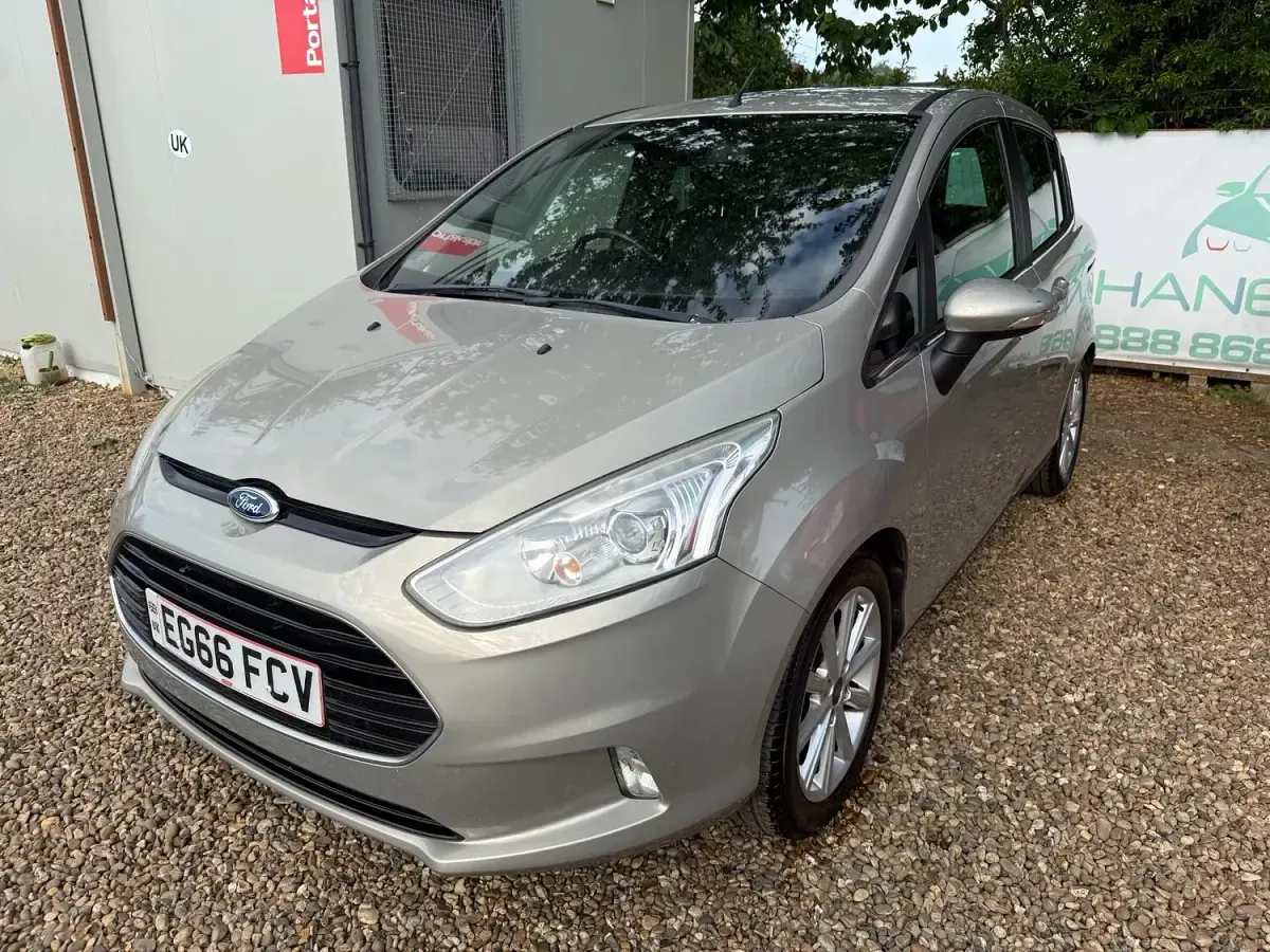 Used Ford B-MAX Titanium 105 HP (77 kW) 2017 Silver MPV