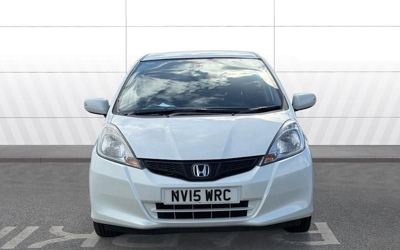 Second-hand Honda Jazz ES 100 CP (73 kW) 2015 Hatchback