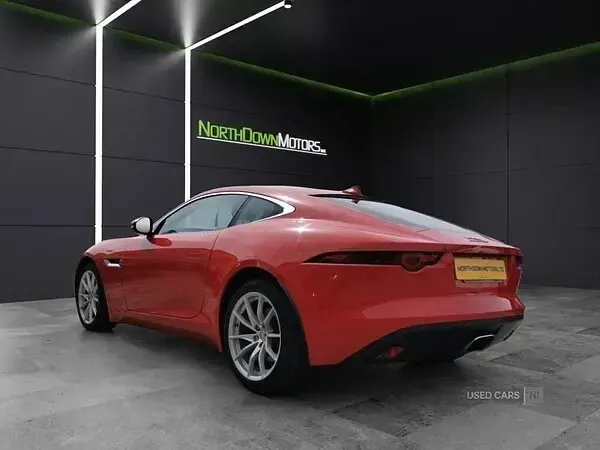 Used Jaguar F-Type 300 HP (220 kW) 2018 Red Coupe
