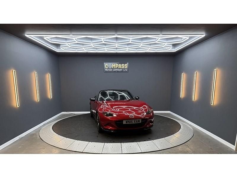 Used Mazda MX5 160 HP (117 kW) 2016 Red Cabriolet