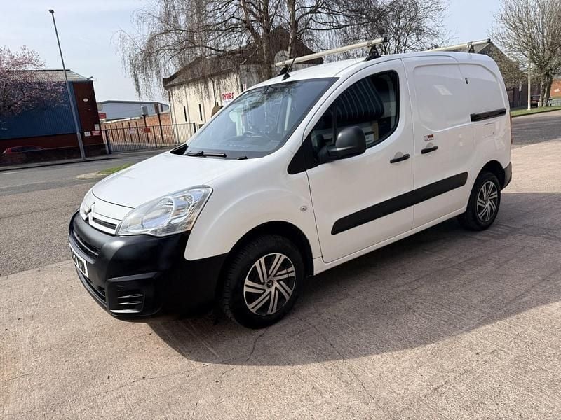 Used Citroën Berlingo 2017 White MPV