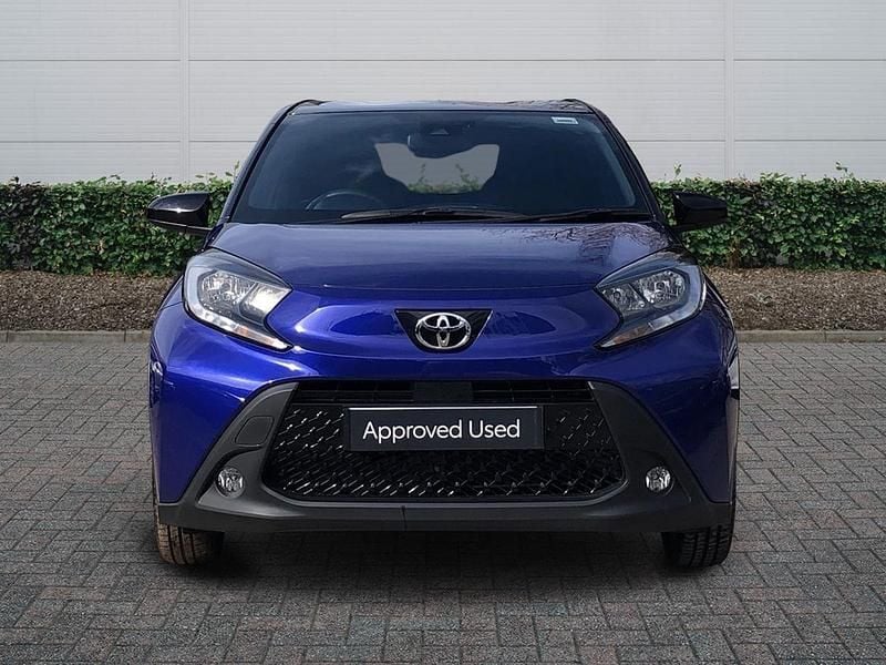 Used Toyota Aygo X 72 HP (52 kW) 2024 Blue SUV