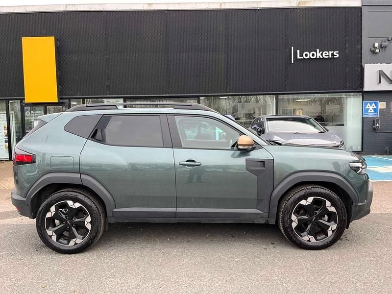 Used Dacia Duster Extreme 130 HP (95 kW) 2025 Green Hatchback