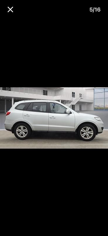 Used Hyundai Santa Fe Premium 197 HP (144 kW) 2011 Silver SUV