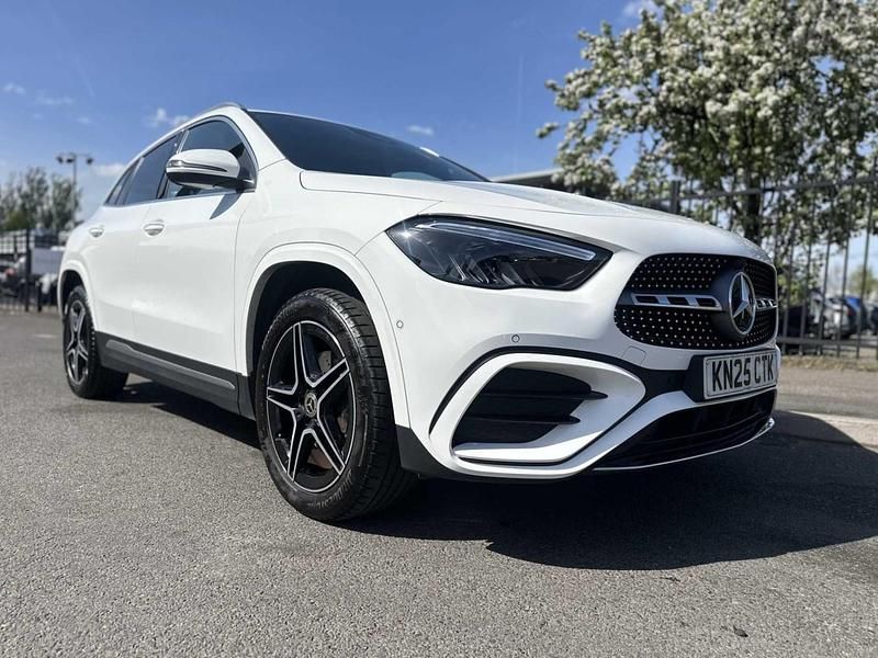 Used Mercedes GLA250 Executive 2025 White SUV