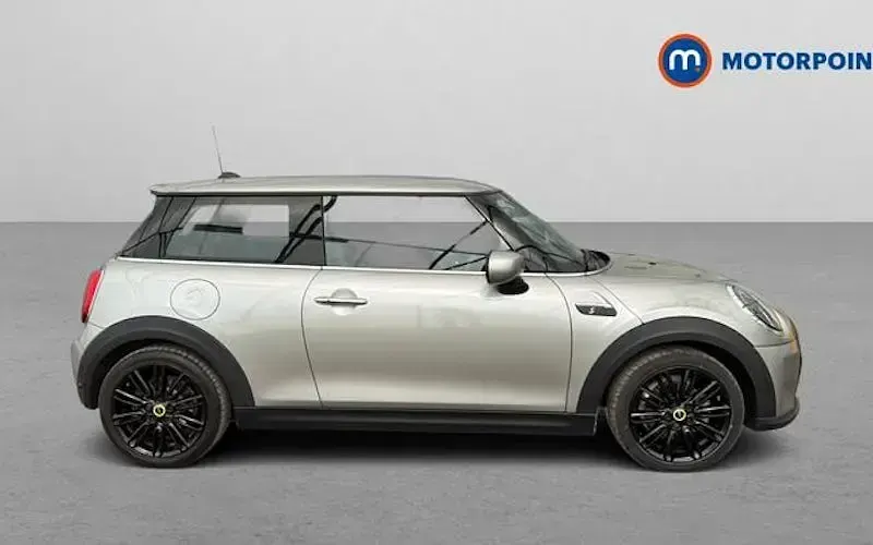 Used Mini Cooper Level 2 135 kW (184 HP) 2023 Hatchback