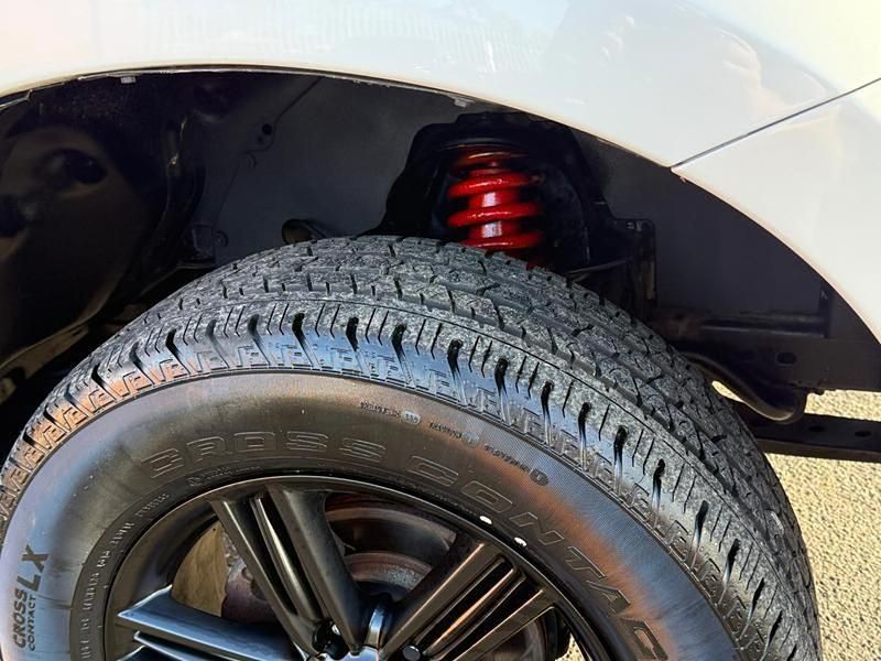 White Used 2017 Isuzu D-Max Pickup | £16,990 (A bit pricey) - Image 1/4