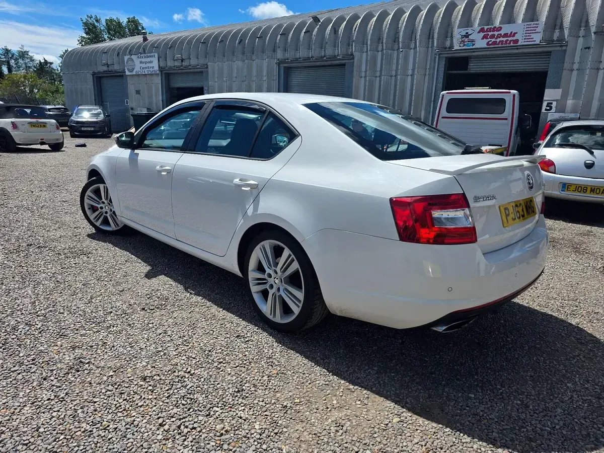 Used Skoda Octavia vRS 2013 White Hatchback