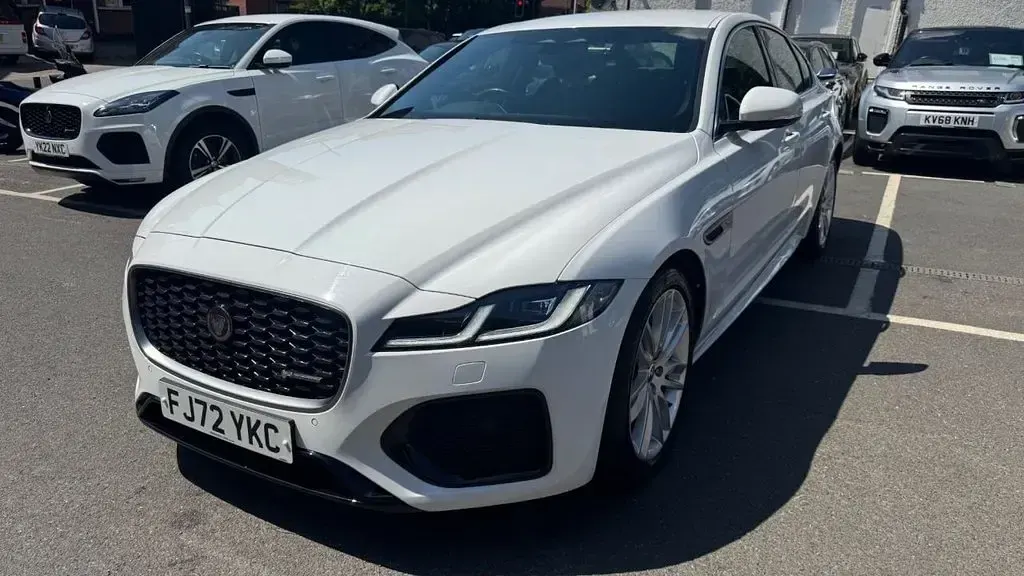 Used Jaguar XF R-Dynamic 250 HP (183 kW) 2022 White Sedan