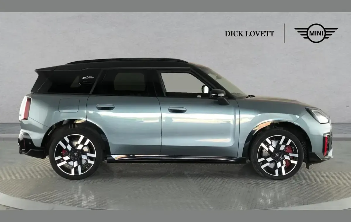 Used Mini John Cooper Works Countryman 296 HP (217 kW) 2024 Green SUV