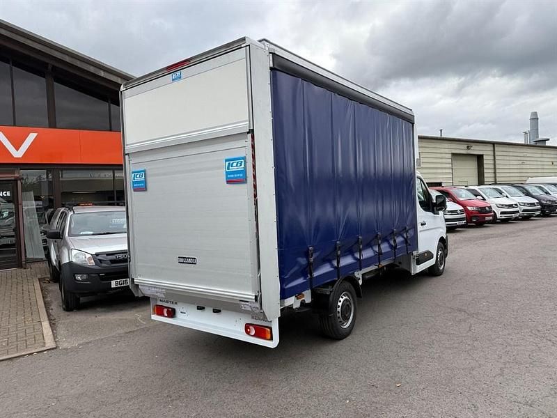 New Renault Master 150 HP (110 kW) 2026 White MPV