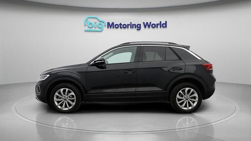 Used VW T-Roc Match 115 HP (84 kW) 2025 Black SUV