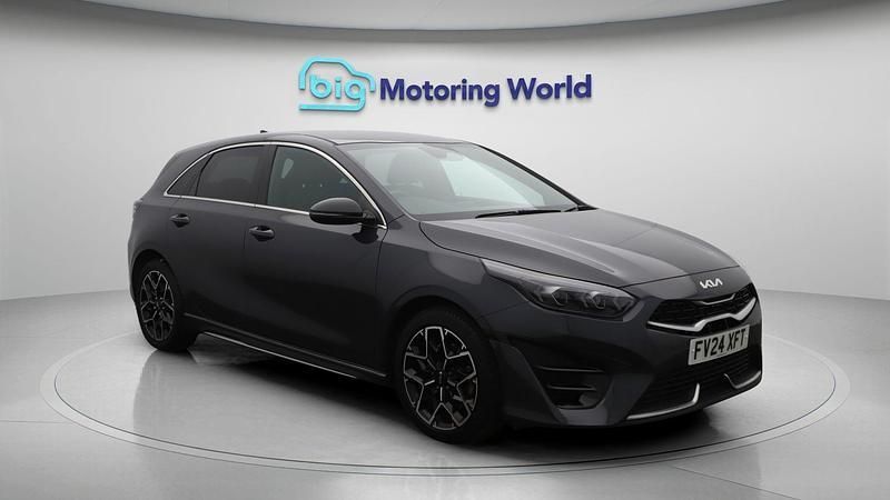 Used 2024 Kia Ceed 2 | £18,400 (A bit pricey) - Image 1/4