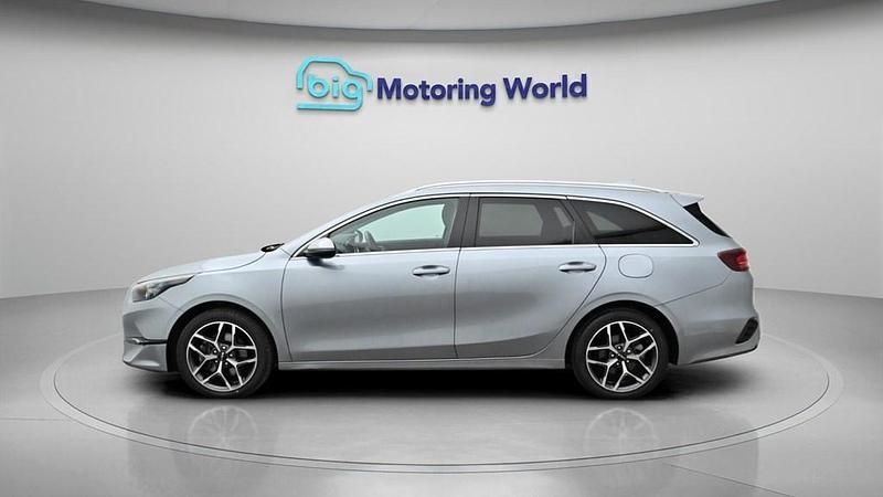 Used Kia Ceed Sportswagon 134 HP (98 kW) 2023 Silver Estate
