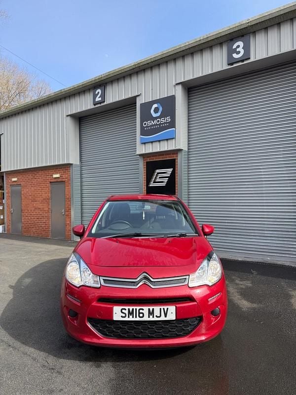 Used Citroën C3 PureTech 2016 Red Hatchback