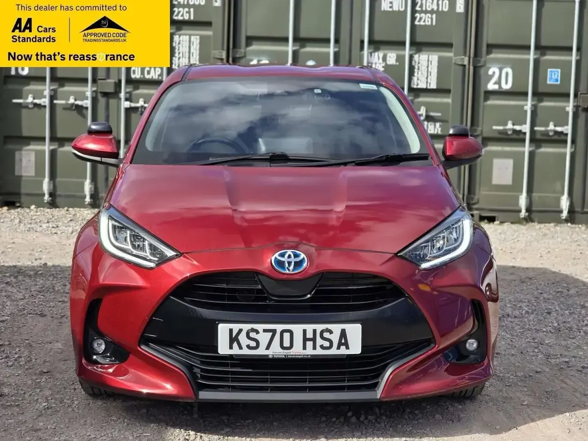 Used Toyota Yaris Design 116 HP (85 kW) 2021 Red Hatchback