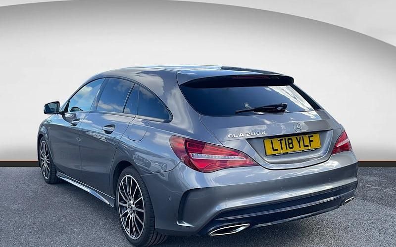 Used Mercedes CLA200 136 HP (100 kW) 2017 Grey Estate