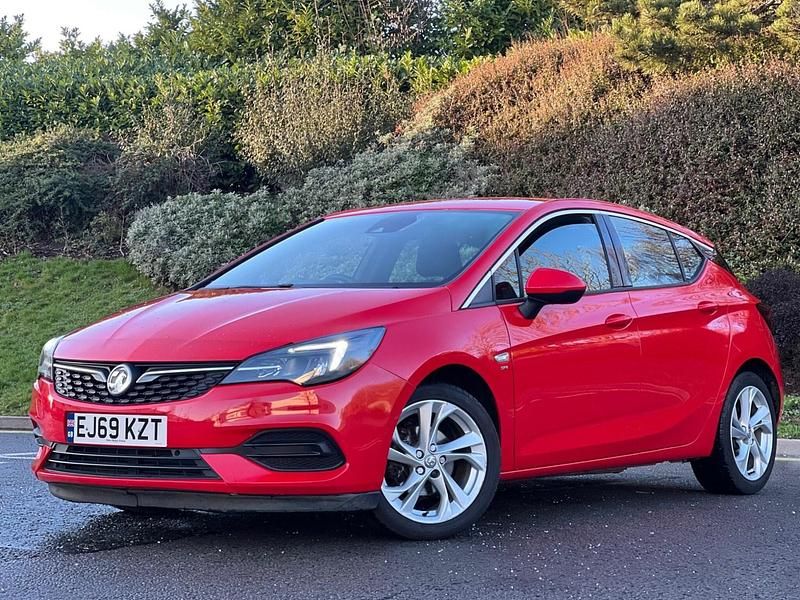 Used Vauxhall Astra SRi 145 HP (106 kW) 2019 Red Hatchback