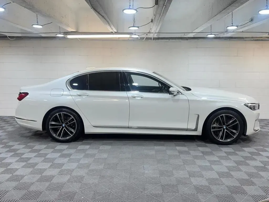 Used BMW 745e Comfort Edition 2019 White Sedan
