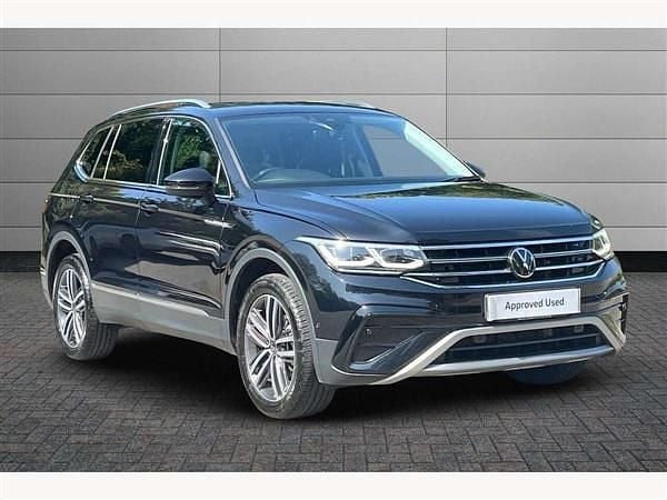 Black Used 2025 VW Tiguan Allspace Elegance SUV | £33,795 (Fair price) - Image 1/4