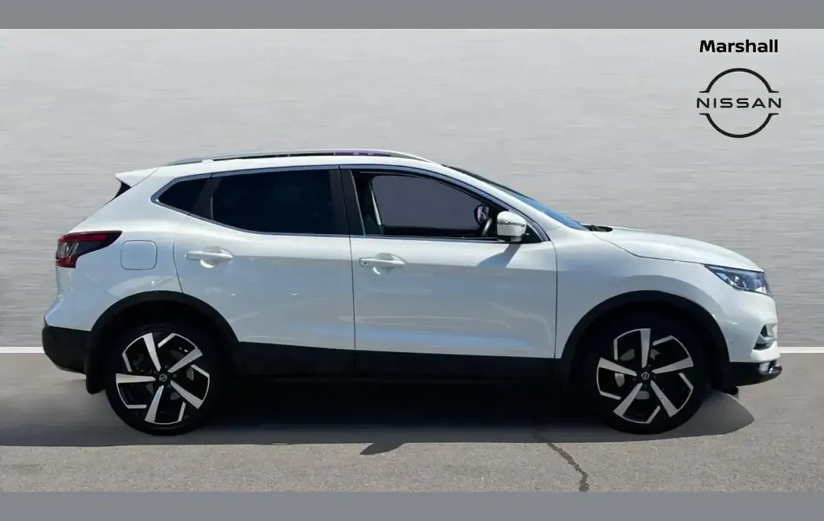 Used Nissan Qashqai Tekna 138 HP (101 kW) 2019 White SUV