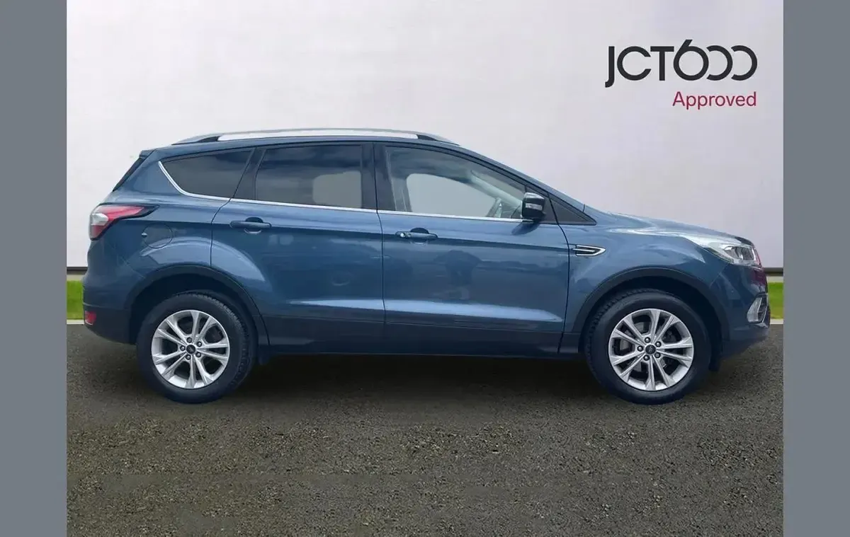 Used Ford Kuga Titanium 147 HP (108 kW) 2018 Blue SUV