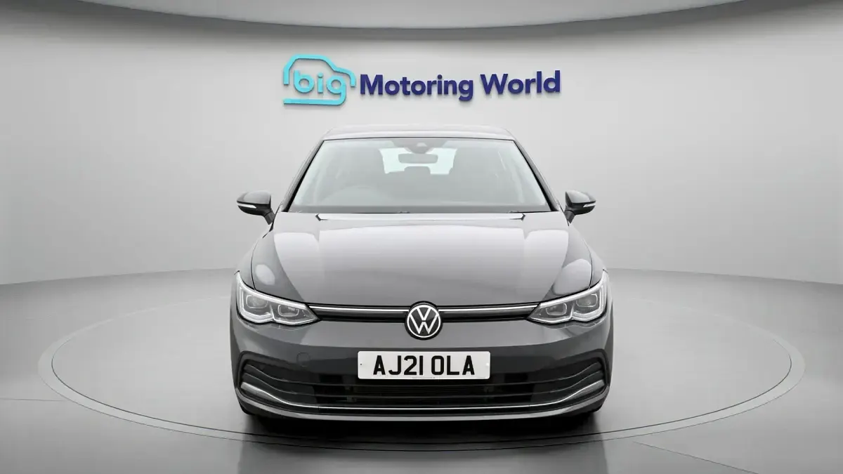 Used VW Golf VIII Style 128 HP (94 kW) 2021