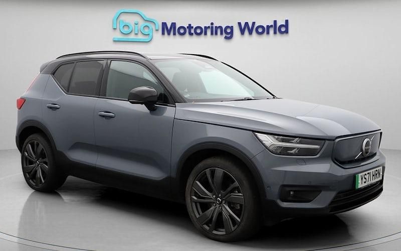 Used 2021 Volvo XC40 Pro SUV | £23,300 (Fair price) - Image 1/4