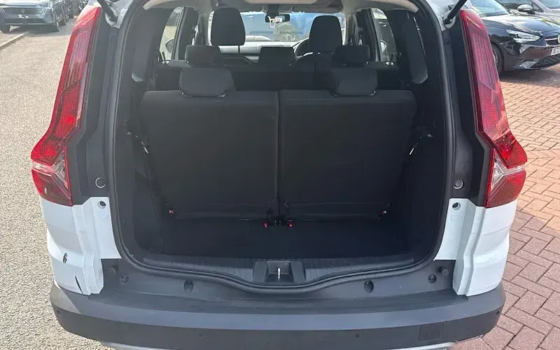 Used Dacia Jogger Essentiel 110 HP (80 kW) 2025 MPV