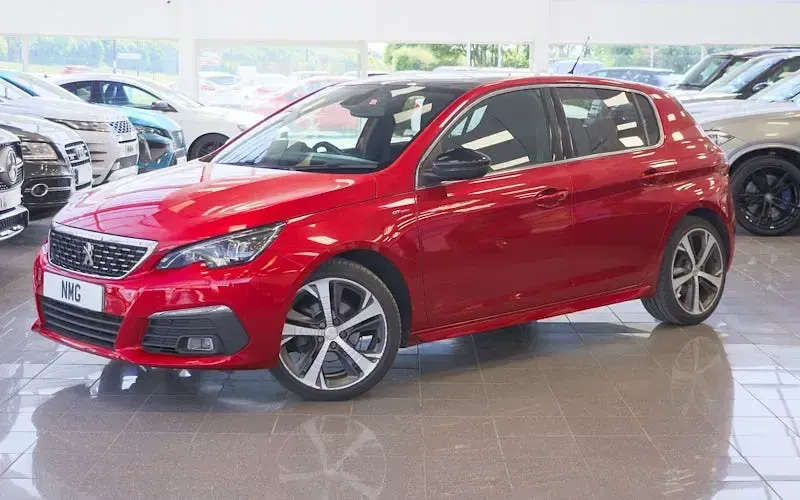 Used Peugeot 308 GT-line 131 HP (96 kW) 2020 Hatchback