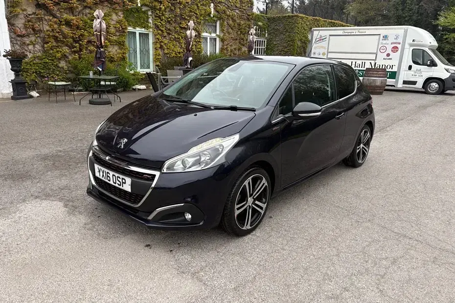 Second-hand Peugeot 208 GT-line 110 CP (80 kW) 2016 Albastru Hatchback