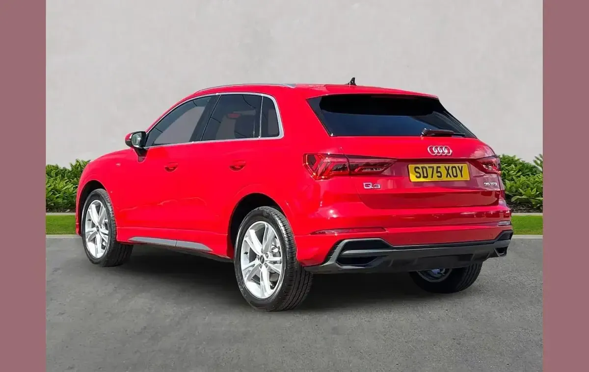 Used Audi Q3 S-Line 150 HP (110 kW) 2025 Red SUV