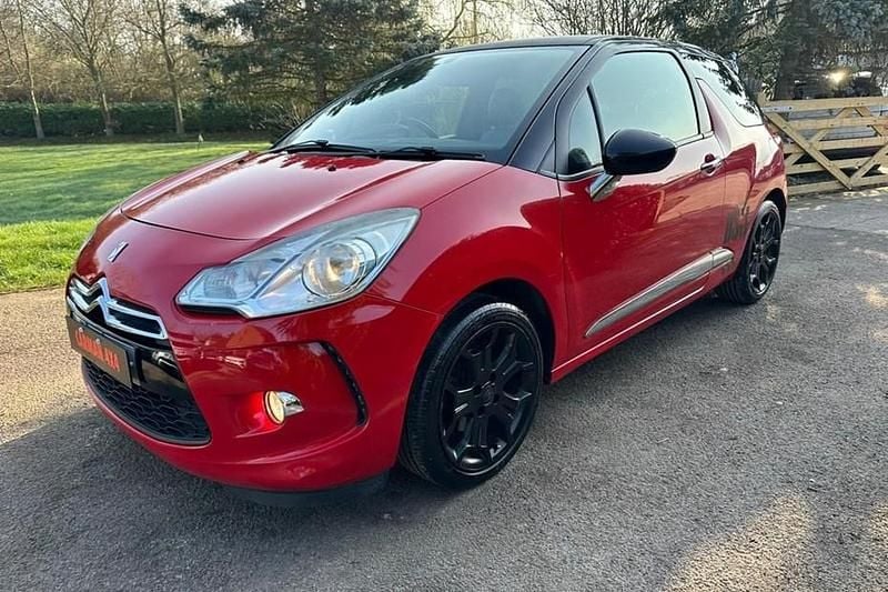 Used Citroën DS3 2010 Red Hatchback