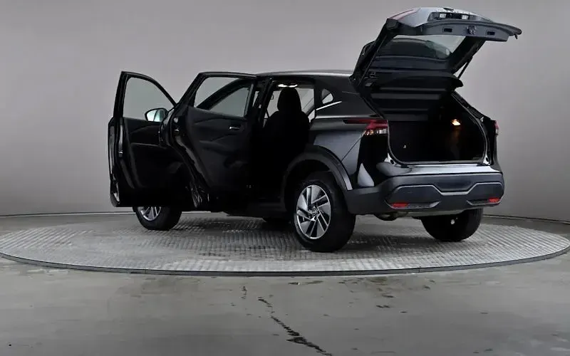 Used Nissan Qashqai Acenta Premium 140 HP (102 kW) 2023 Black SUV