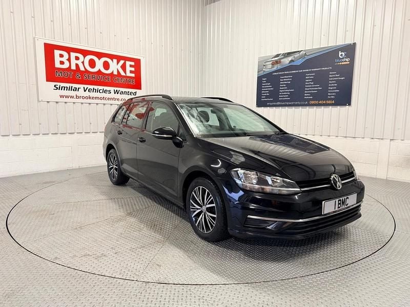 Used VW Golf VII SE 115 HP (84 kW) 2018 Black Estate