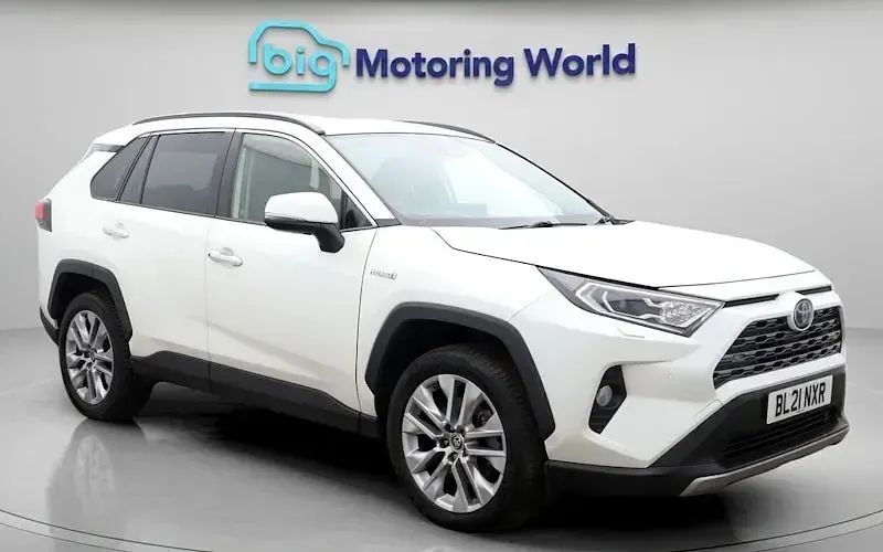 Begagnad Toyota RAV4 218 HK (160 kW) 2025 SUV