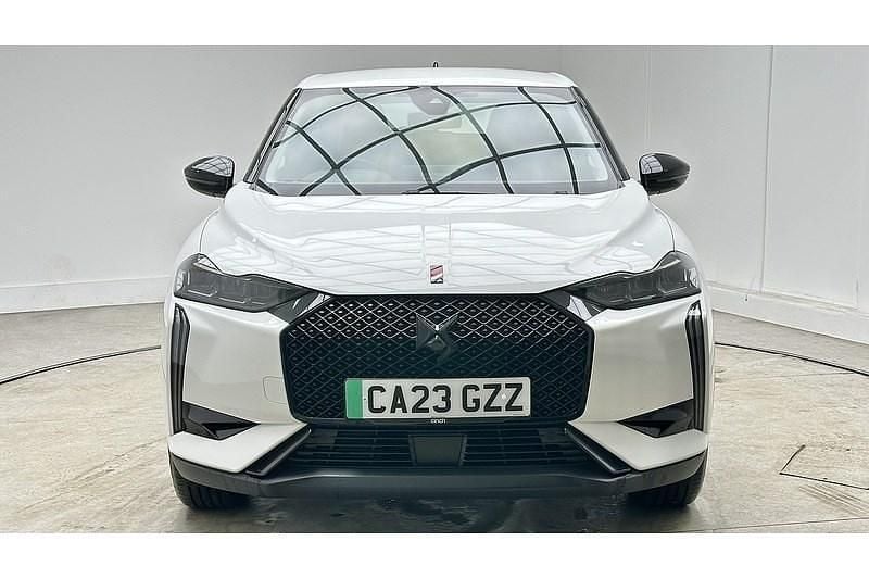 Used DS Automobiles DS3 Crossback E-Tense Performance 100 kW (136 HP) 2023 Bianca white SUV