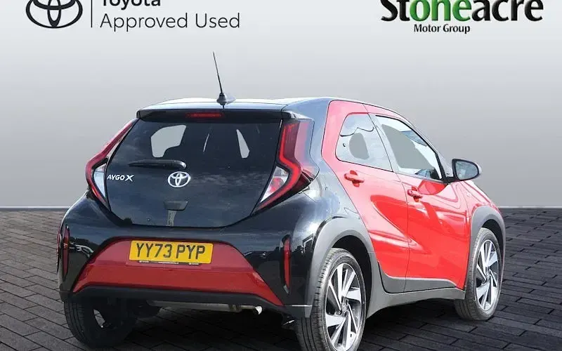 Used Toyota Aygo X 72 HP (52 kW) 2024 Red SUV