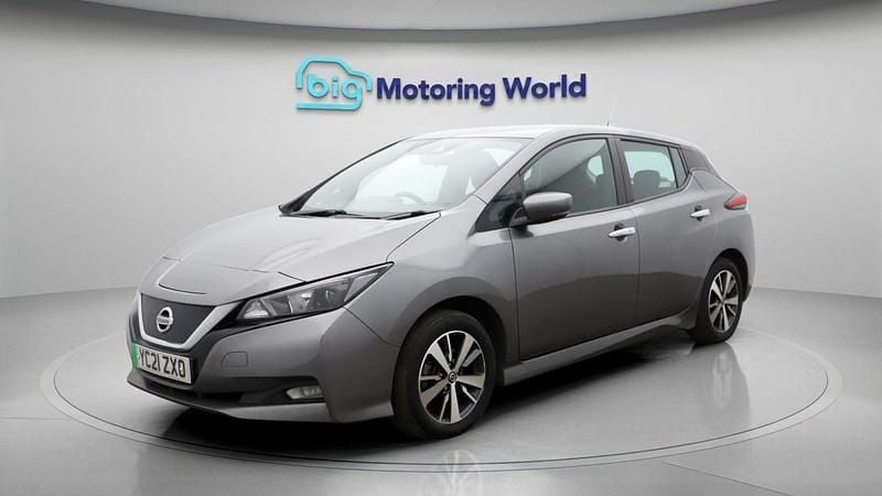 Used Nissan Leaf Acenta 110 kW (150 HP) 2021 Grey Hatchback