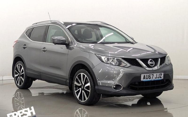 Gun metallic Used 2016 Nissan Qashqai Tekna SUV | £9,190 (A bit pricey) - Image 1/4