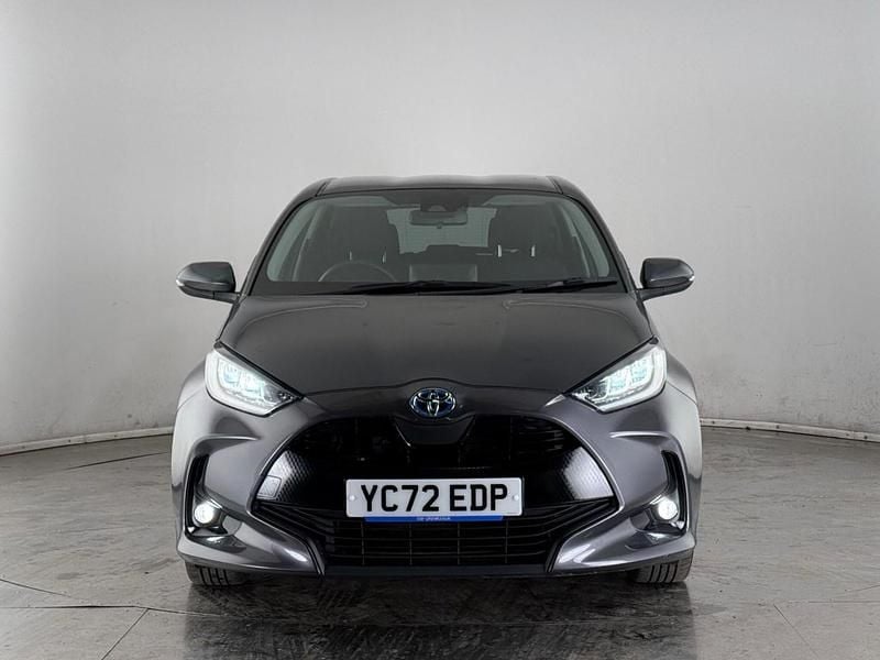 Used Toyota Yaris Hybrid Design 116 HP (85 kW) 2022 Grey Hatchback
