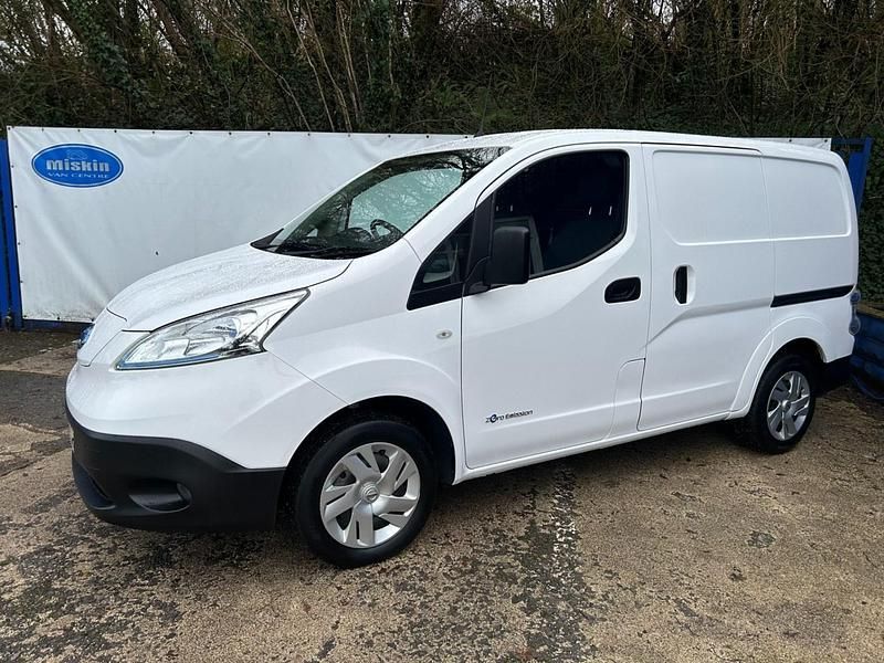 White Used 2021 Nissan e-NV200 Visia MPV | £7,999 (Fair price) - Image 1/4