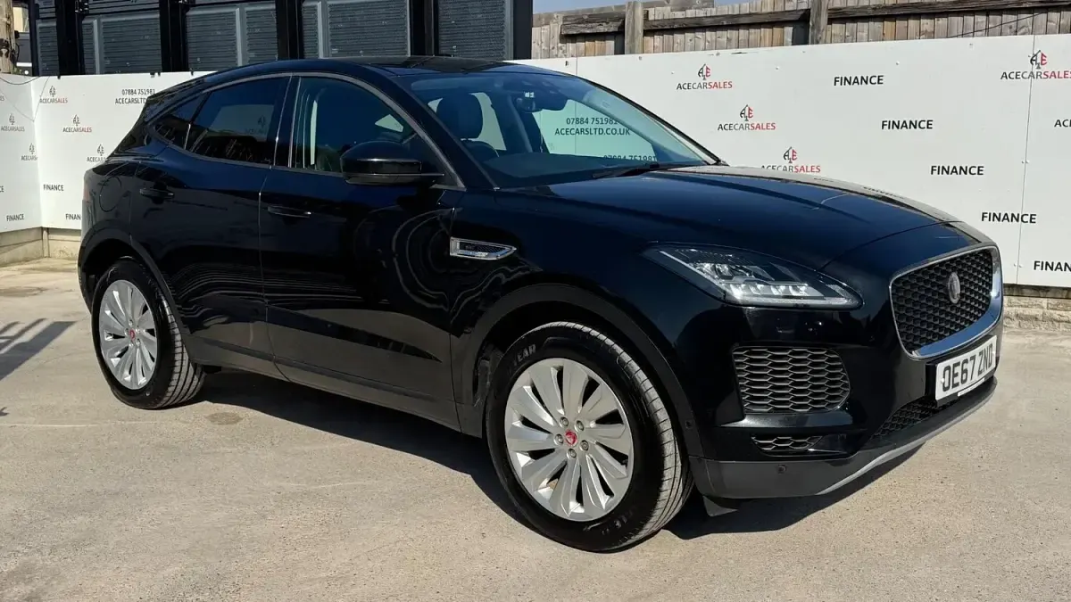 Used Jaguar E-Pace SE 180 HP (132 kW) 2018 Black SUV