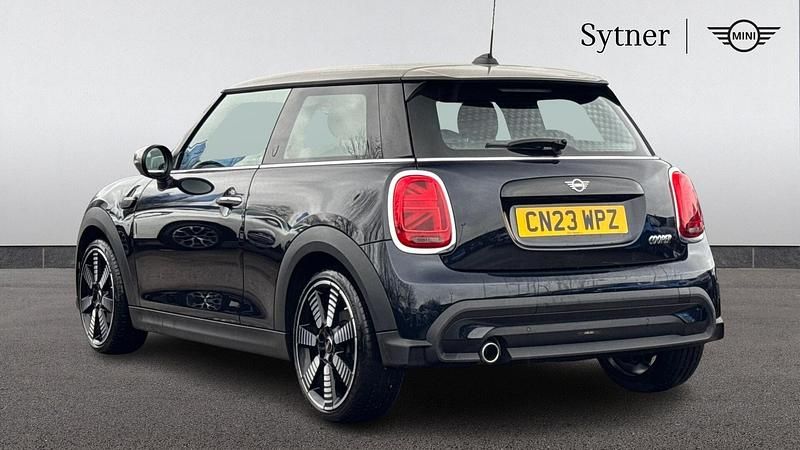Used Mini Cooper Exclusive 134 HP (98 kW) 2023 Black Hatchback