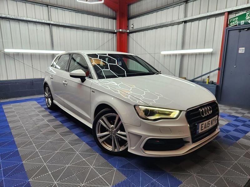 Used Audi A3 S-Line 110 HP (80 kW) 2015 White Hatchback
