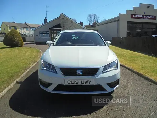 Begagnad Seat Leon SE Dynamic 2019 Vit Halvkombi